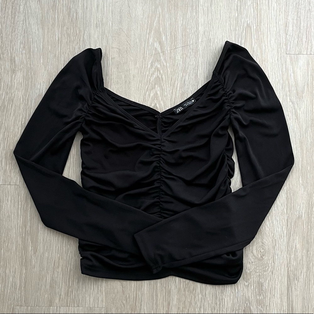 Zara Long-Sleeve V-Neck Ruched Stretchy Top Size Small